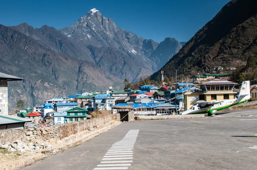 fly letter fra lukla lufthavn i nepal